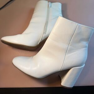 White Ankle Booties Women’s Size 8 Chunky Block Heel Side Zip
